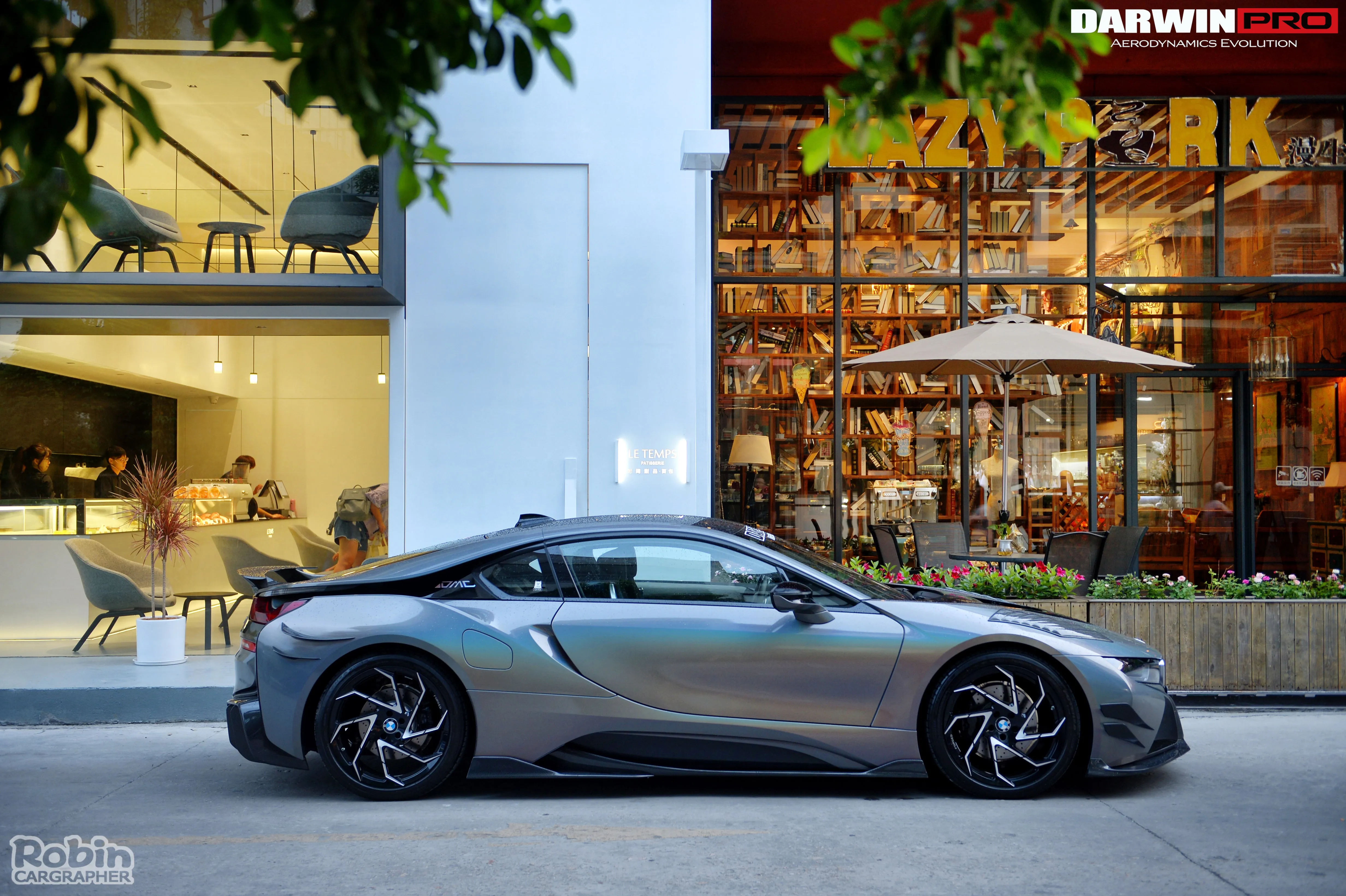 2014-2018 BMW i8 BZK Carbon Fiber Side Skirts