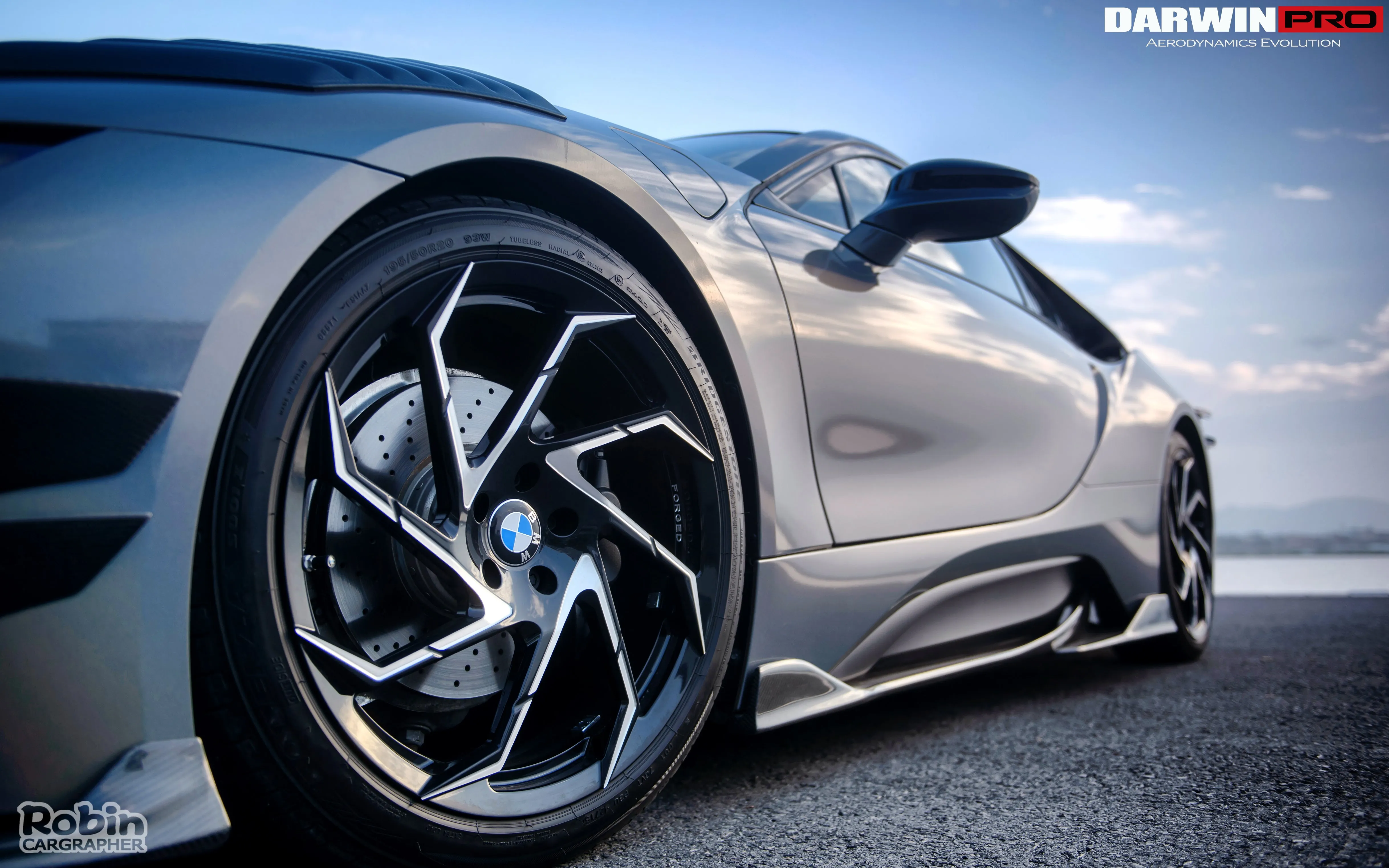 2014-2018 BMW i8 BZK Carbon Fiber Side Skirts