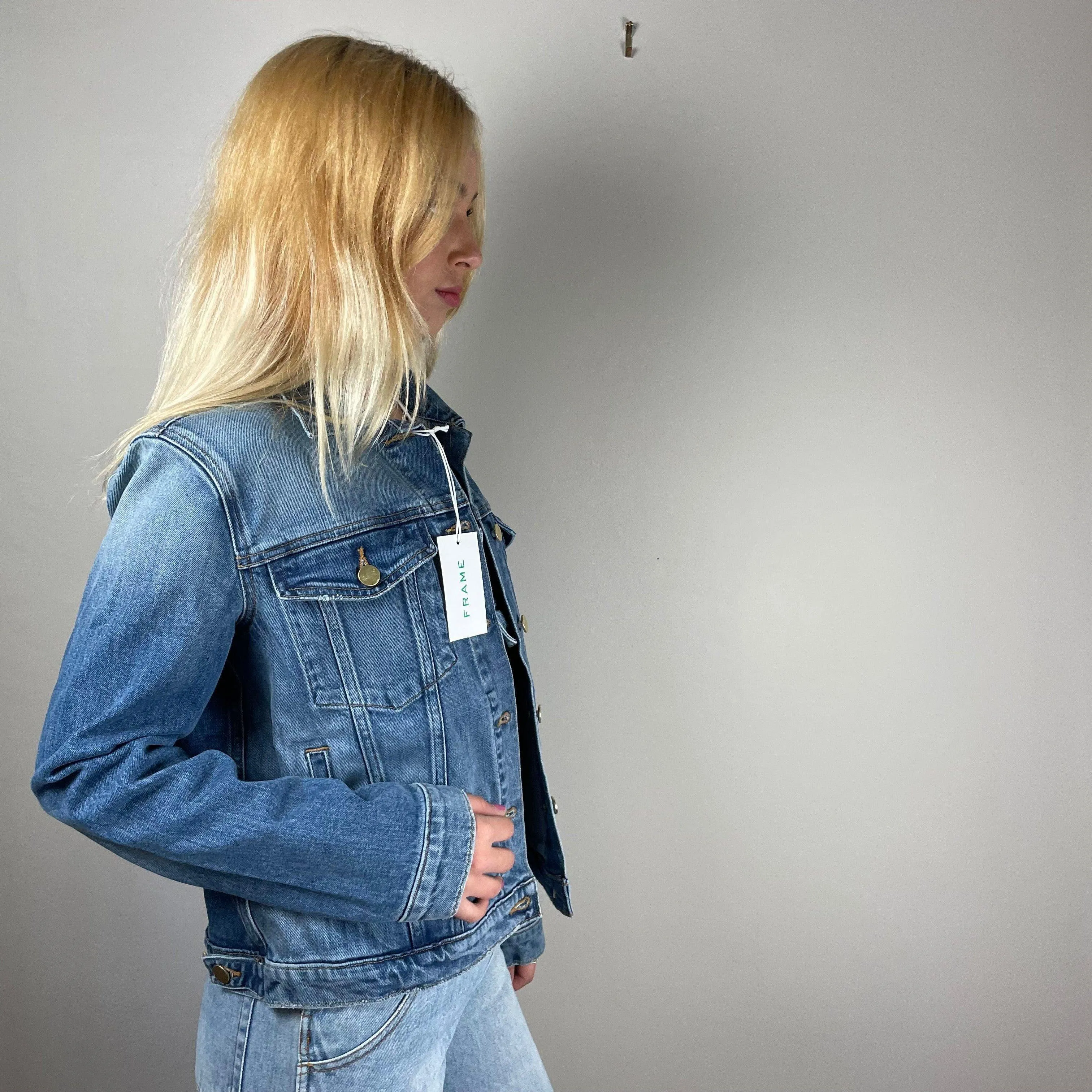 NWT - Frame 'Le Vintage' Stretch  Denim Jacket $319 - Size M