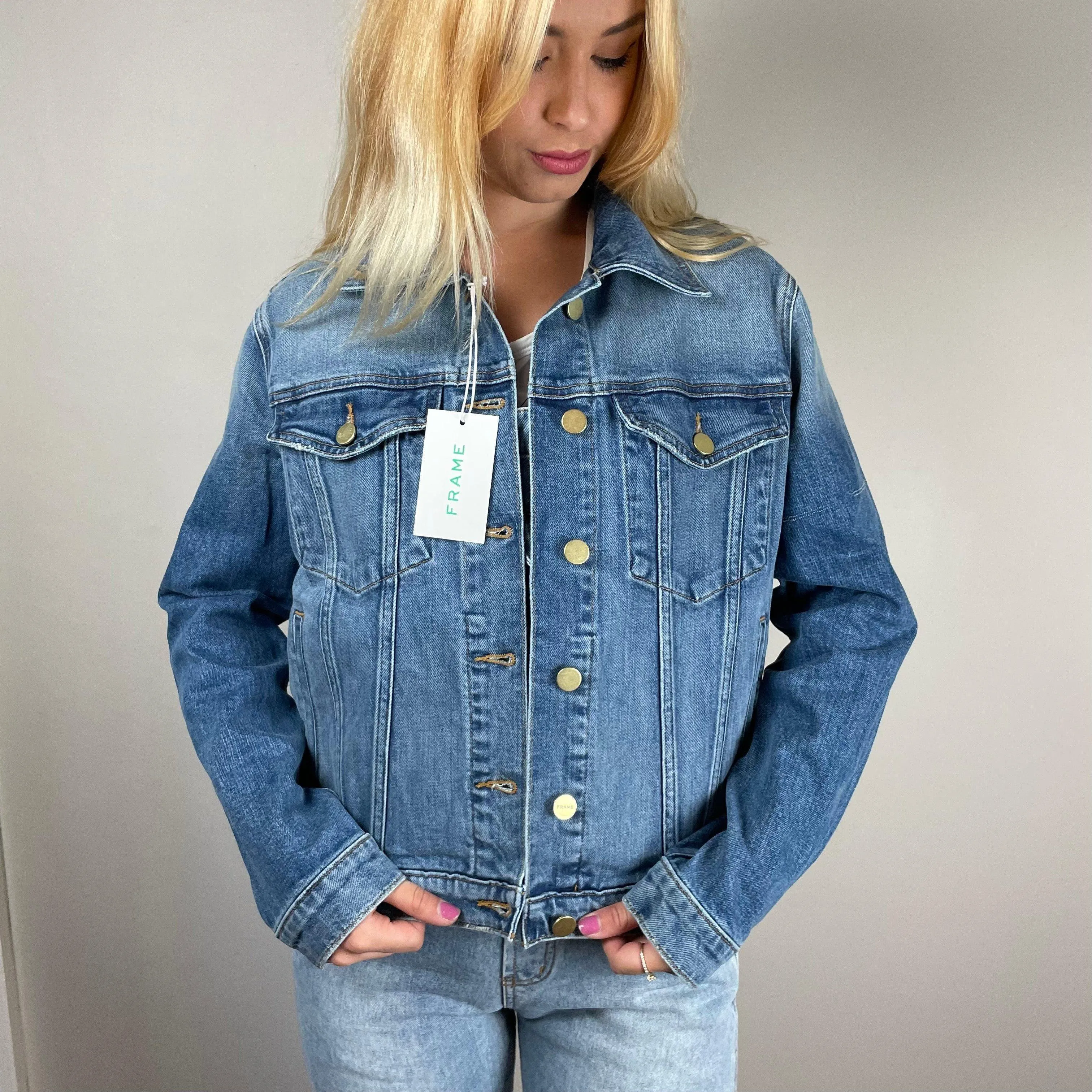 NWT - Frame 'Le Vintage' Stretch  Denim Jacket $319 - Size M